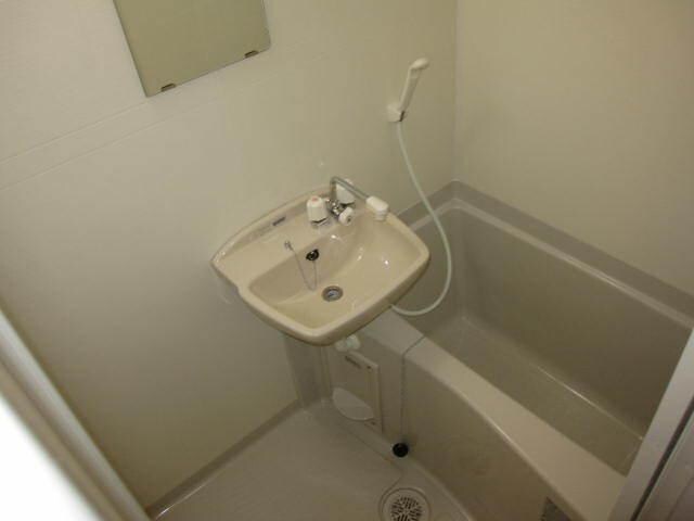 レオパレスめぐみ壱番館の物件内観写真