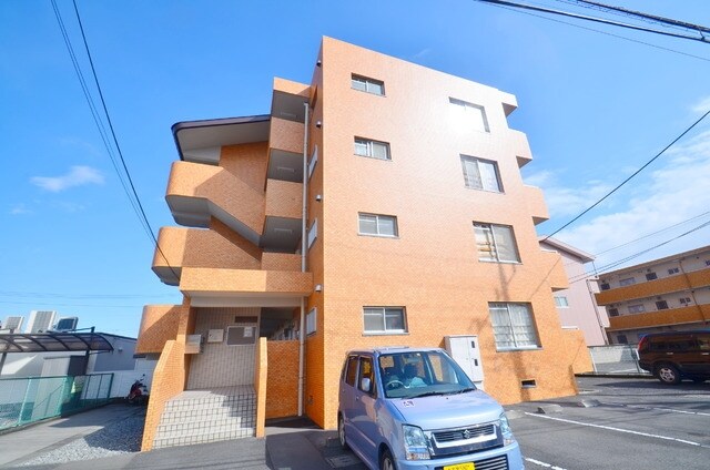 メナーフジの物件外観写真