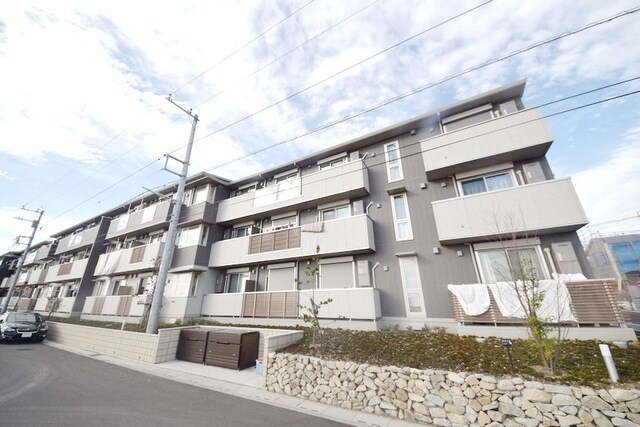 ロイジェントパークスレイクタウンIII　E棟の物件外観写真