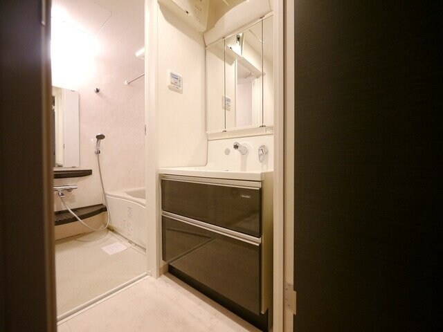 リリー・ラ・アルディスの物件内観写真