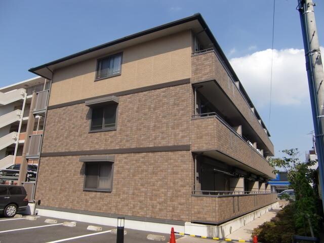 クレインコート弐番館の物件外観写真