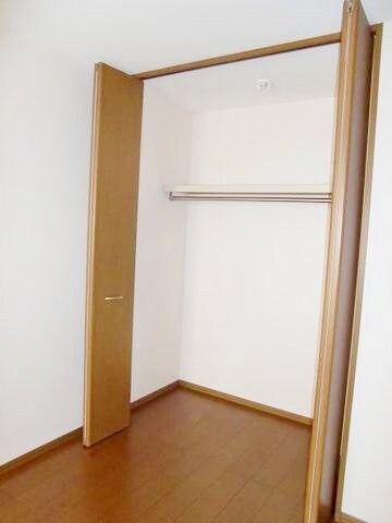 クレインコート弐番館の物件内観写真