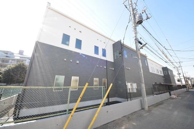 コンフォルト中山の物件外観写真