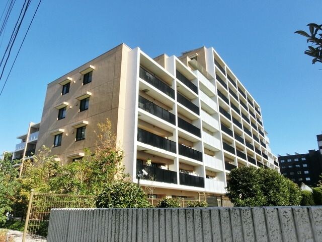 アンビエンテ経堂の物件外観写真