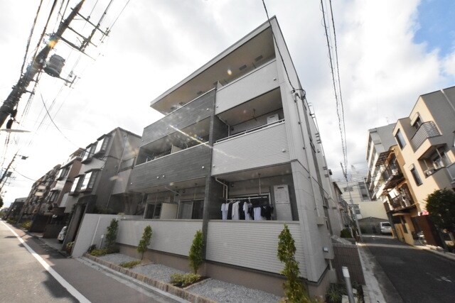 ＮＥＯ　ＣＥＬＬＡの物件外観写真