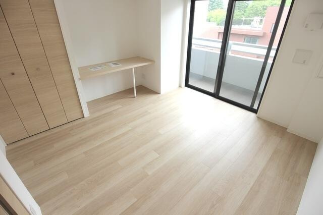 レジディア三宿の物件内観写真