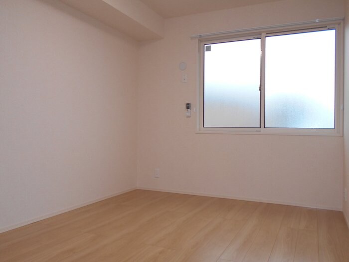 フェニックスIIIの物件内観写真