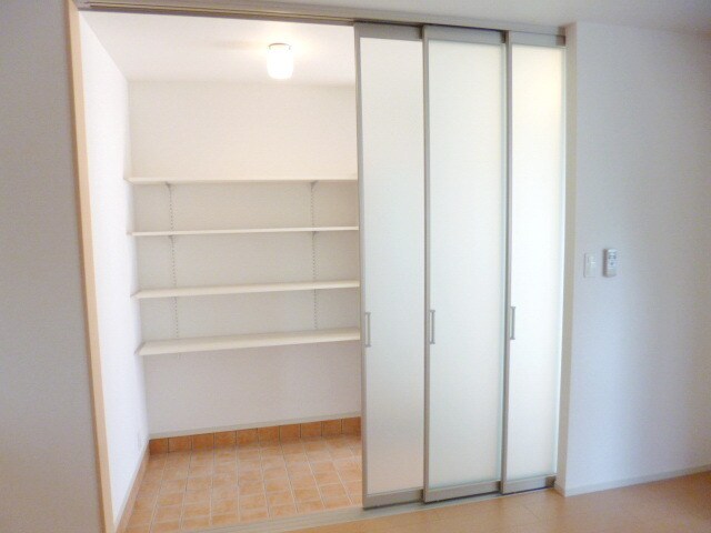 ミリオーネＢの物件内観写真