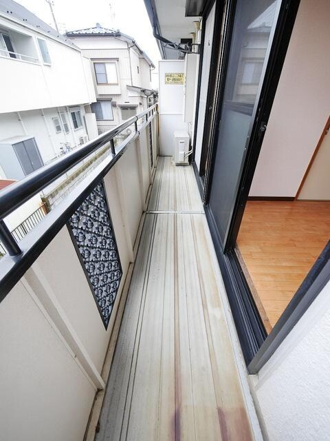 吉川タウンハウス IIの物件内観写真