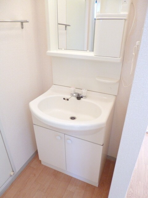 吉川タウンハウス　IIの物件内観写真