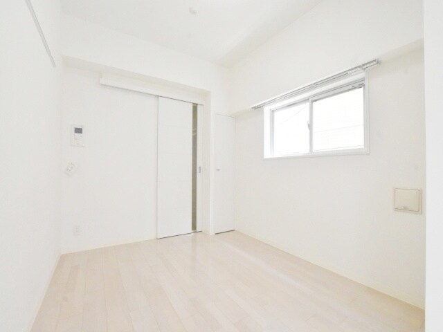 リヴシティ横濱新川町弐番館の物件内観写真