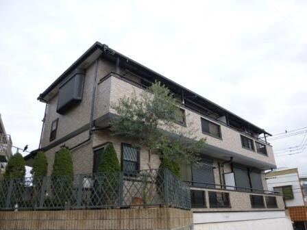 リトルパインの物件外観写真