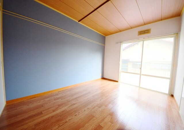 ルミエール泉Ａの物件内観写真