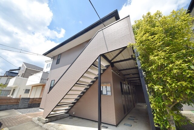 アンプルール湘南ヒルズの物件外観写真