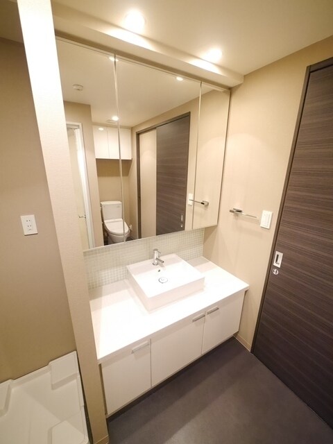 カスタリア鶴見の物件内観写真