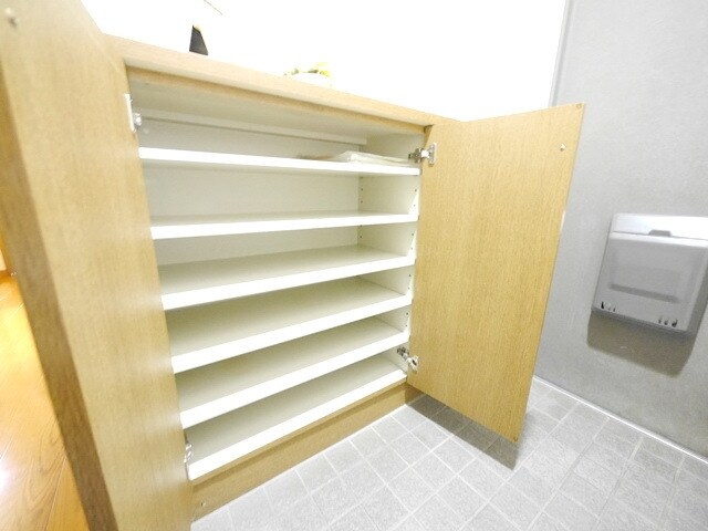 オクトス市ヶ尾5号棟の物件内観写真