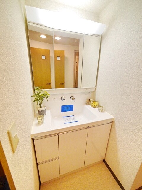 オクトス市ヶ尾5号棟の物件内観写真