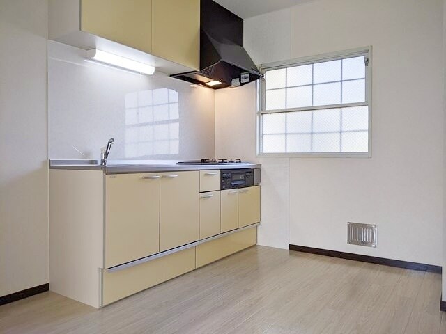 メゾンテヅカ　Ａの物件内観写真