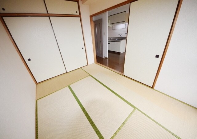 メゾンカワベの物件内観写真