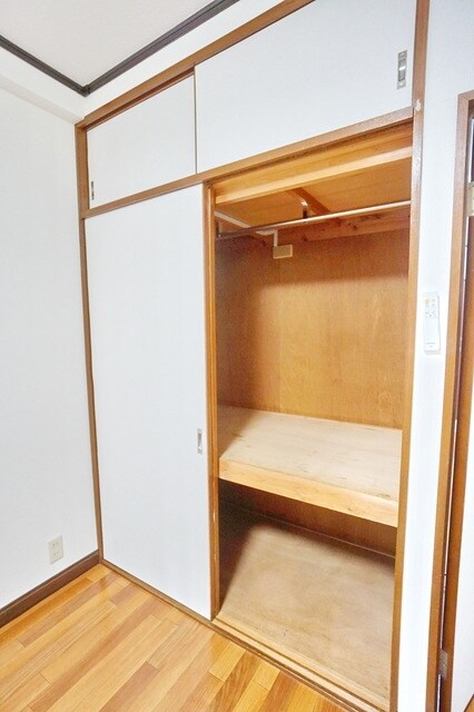 ハイツ成美弐番館の物件内観写真