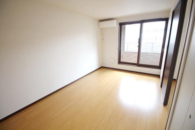 Ｌｕｓｔ　Ｓｔｒａｈｌの物件内観写真