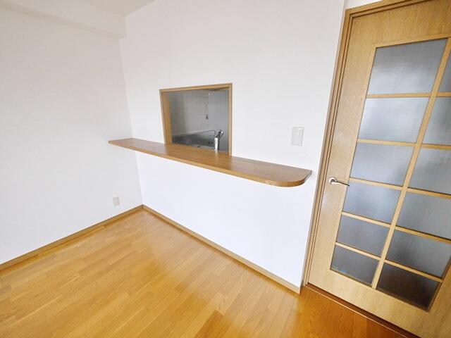 オクトス市ヶ尾の物件内観写真