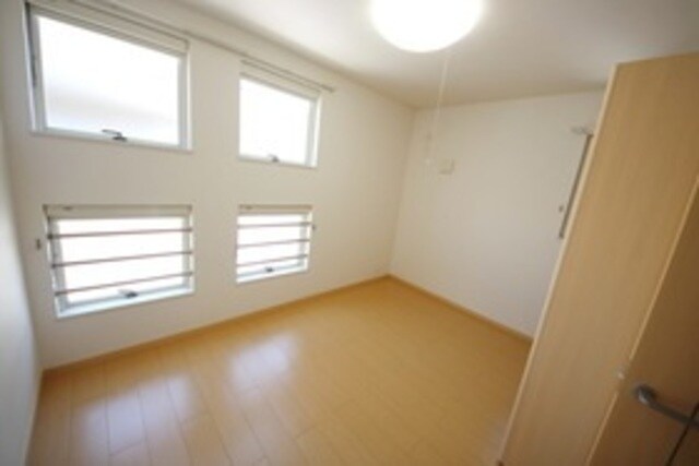 フォーレストの物件内観写真