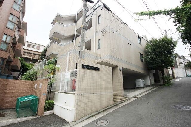 グランドレジデンス菊名の物件外観写真