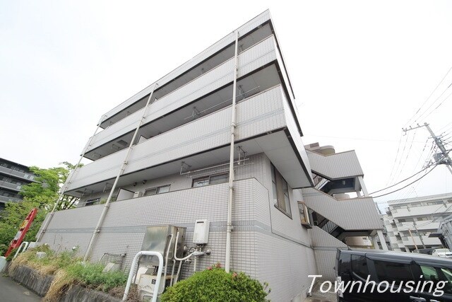 パークフジ小泉の物件外観写真