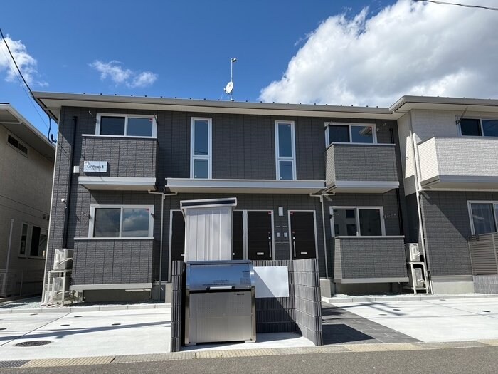 La Vierge IIの物件外観写真