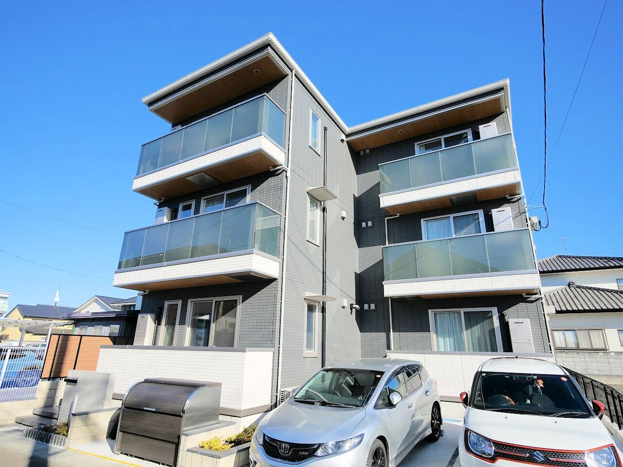 グランクードIIIの物件外観写真