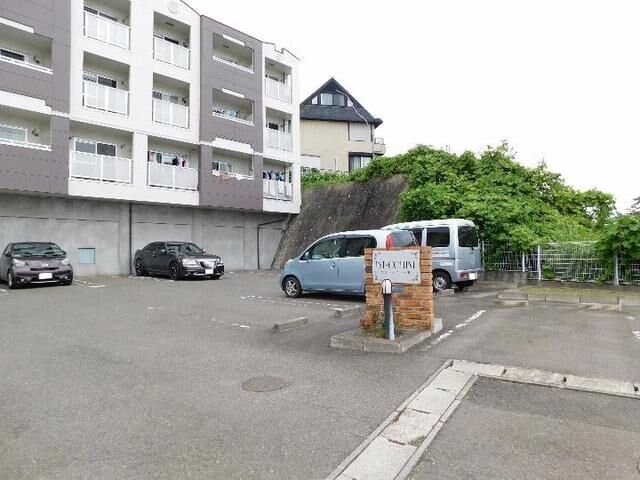 エスト・コリーヌの物件内観写真