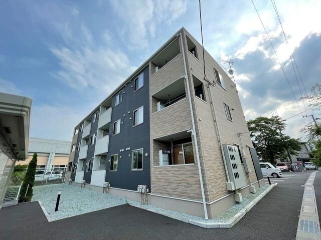 レイ　クレストの物件外観写真