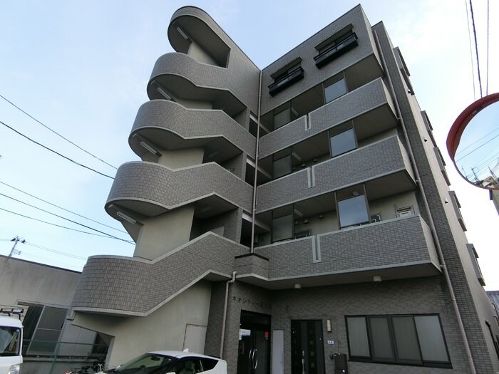 ネオシティー遠見塚の物件外観写真