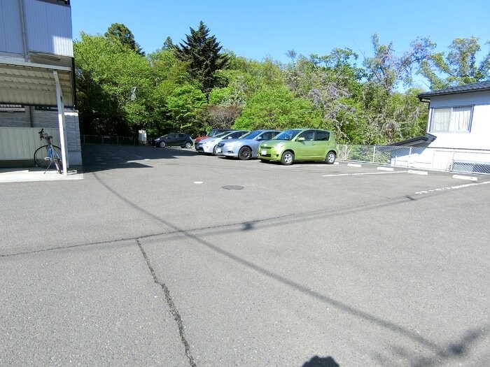 フラワータウン八木山の物件内観写真