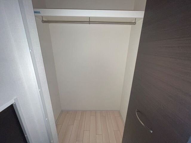 アインタウゼント3の物件内観写真