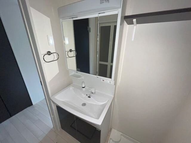 アインタウゼント3の物件内観写真