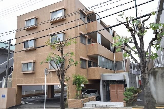 Ｍ　ＣＨＡＴＥＬＥＴ　ＩＺＵＭＩ　ＣＨＵＯの物件外観写真