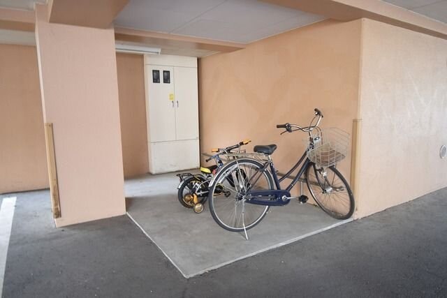 Ｍ　ＣＨＡＴＥＬＥＴ　ＩＺＵＭＩ　ＣＨＵＯの物件内観写真