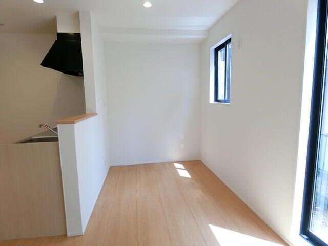 アイリーコート南小泉の物件内観写真