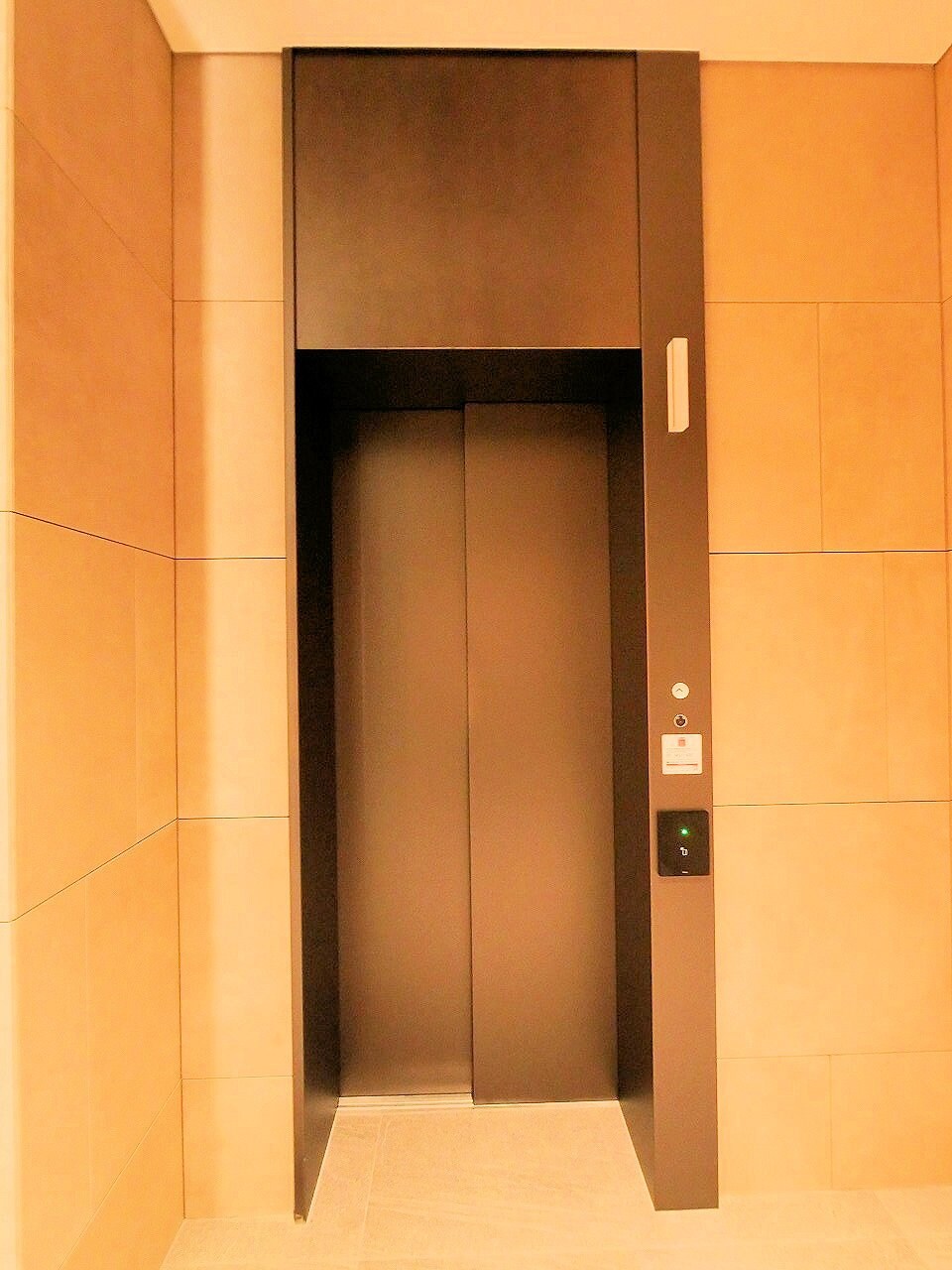 シーズンフラッツ青葉通一番町の物件内観写真