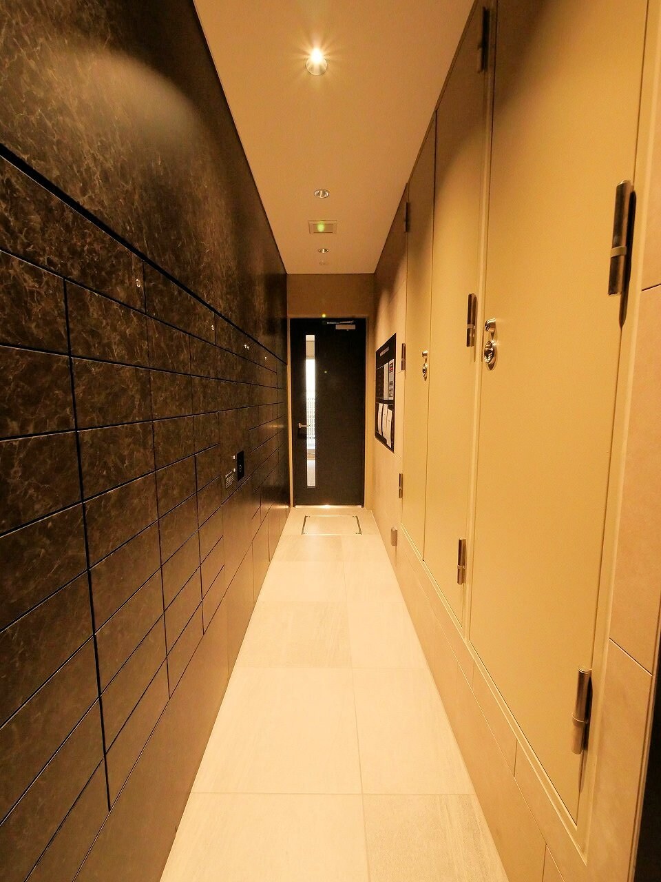 シーズンフラッツ青葉通一番町の物件内観写真