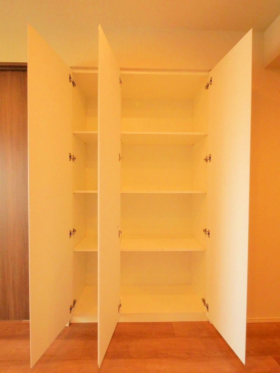 シーズンフラッツ青葉通一番町の物件内観写真