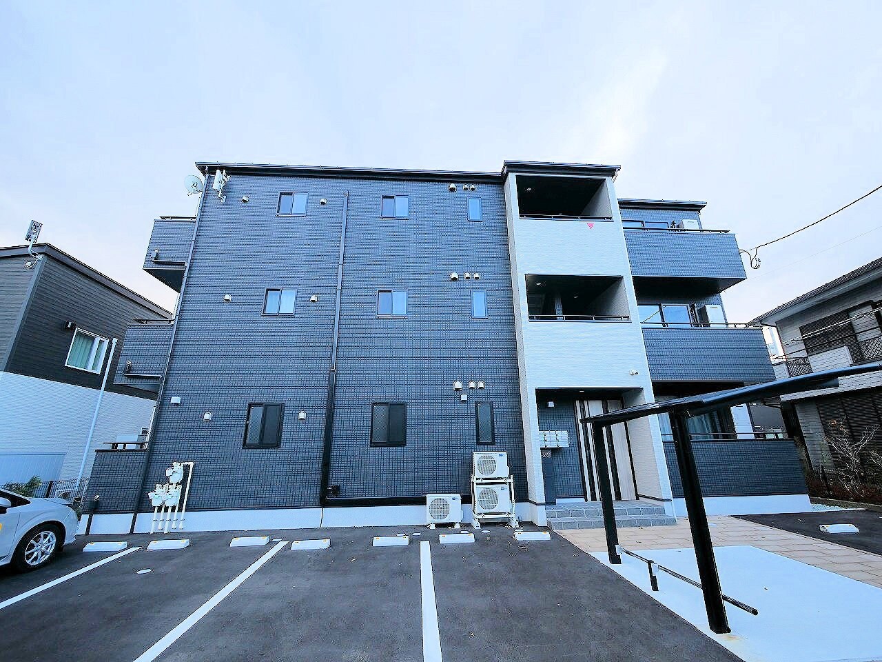 サンパークIIIの物件内観写真