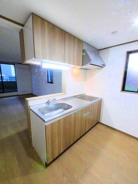 サンパークIIIの物件内観写真