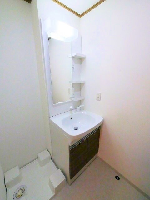 サンパークIIIの物件内観写真