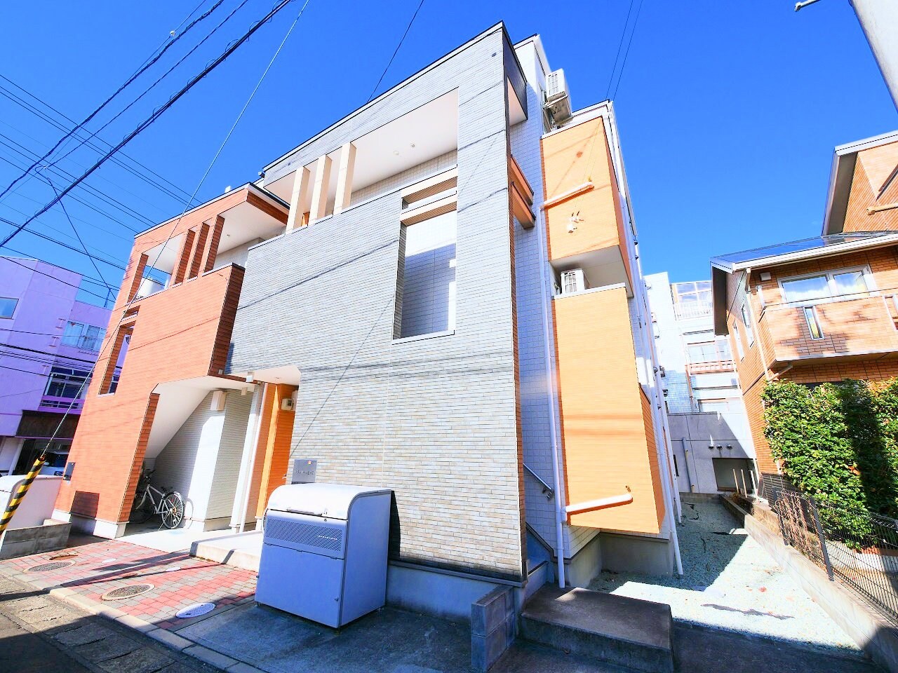 プランドール旭ヶ丘の物件外観写真