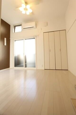 ポルコ　ロッソの物件内観写真