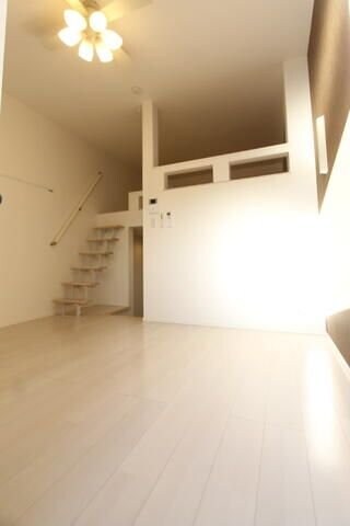 ポルコ　ロッソの物件内観写真