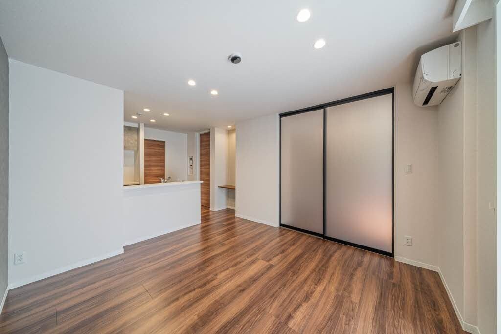 Ｐｒｏｍｅｎａｄｅ上杉の物件内観写真